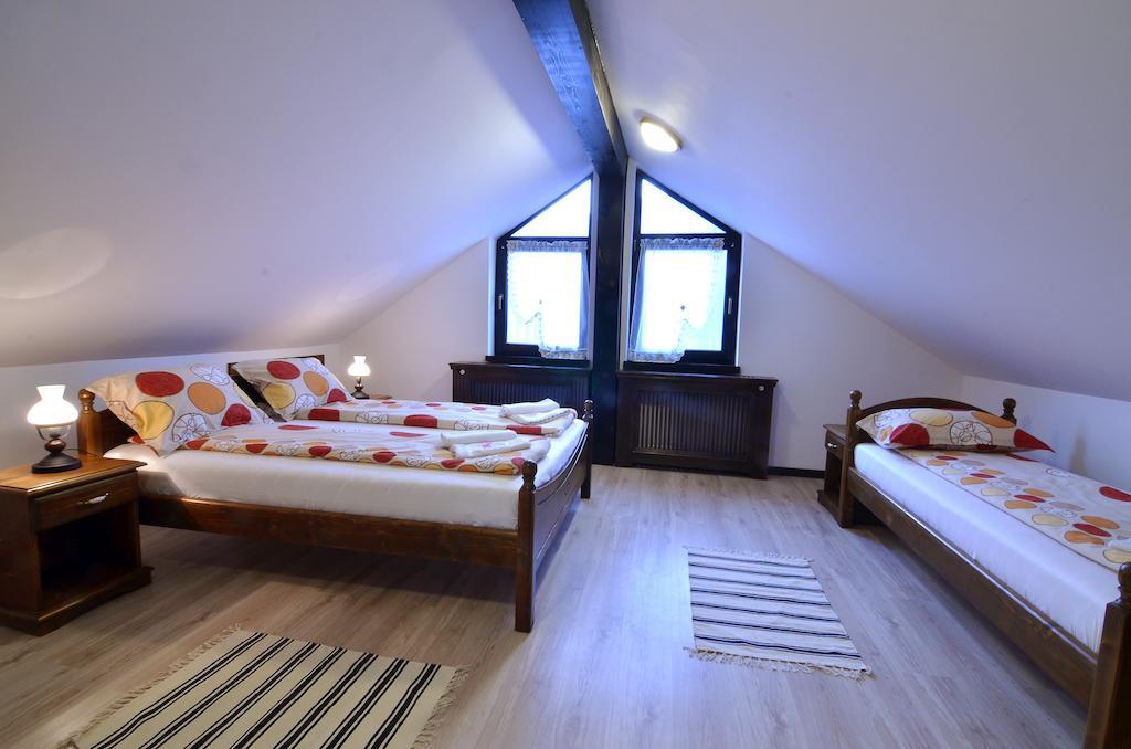 Casa Stefania Hotel Talmacel Bilik gambar