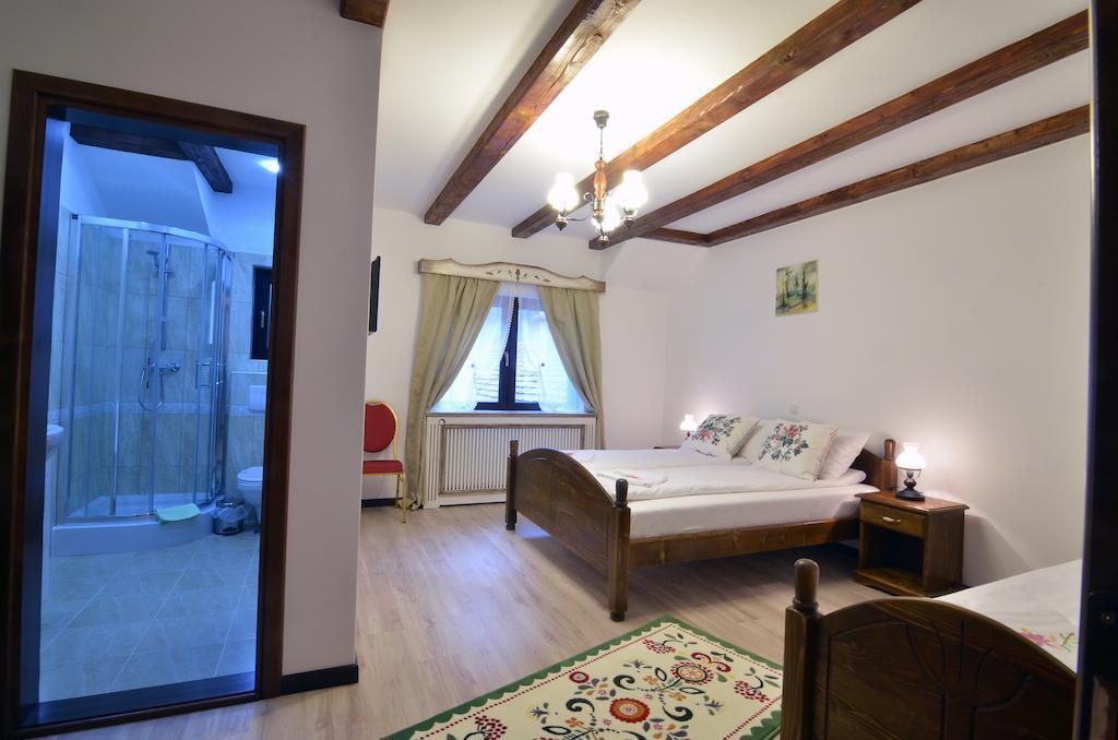Casa Stefania Hotel Talmacel Bilik gambar